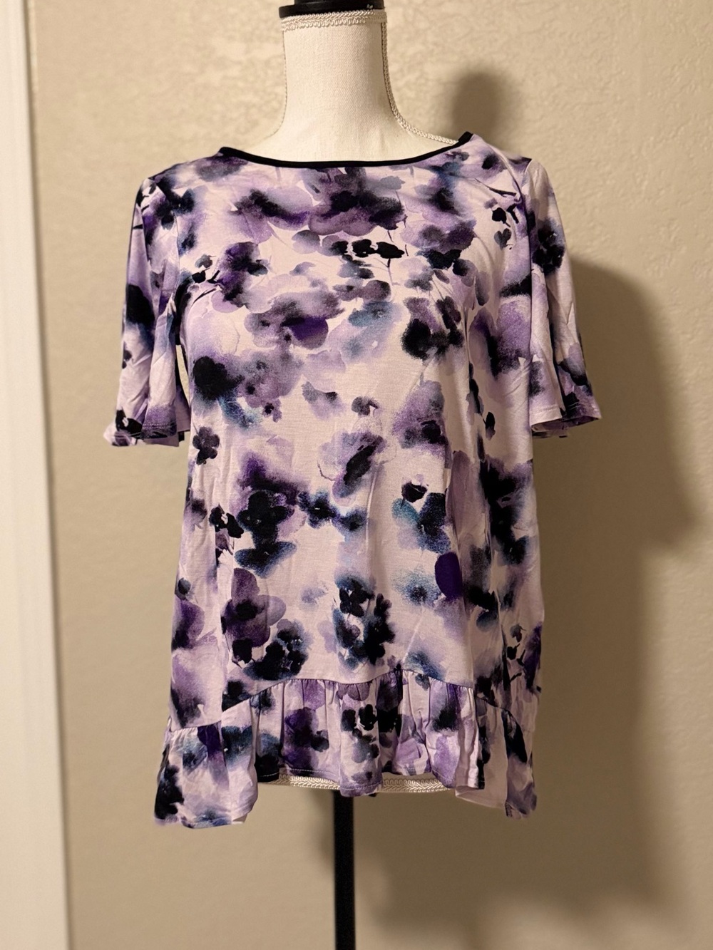 Simply Vera, Vera Wang 2 piece pajama set.